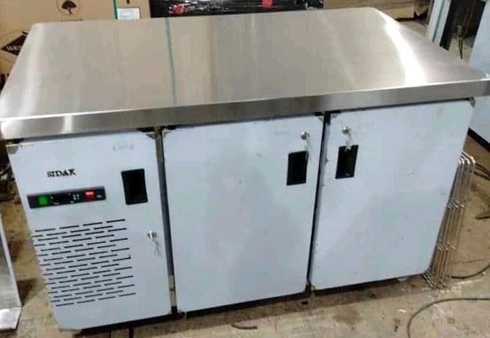 2 DOOR TABLE TOP FRIDGE