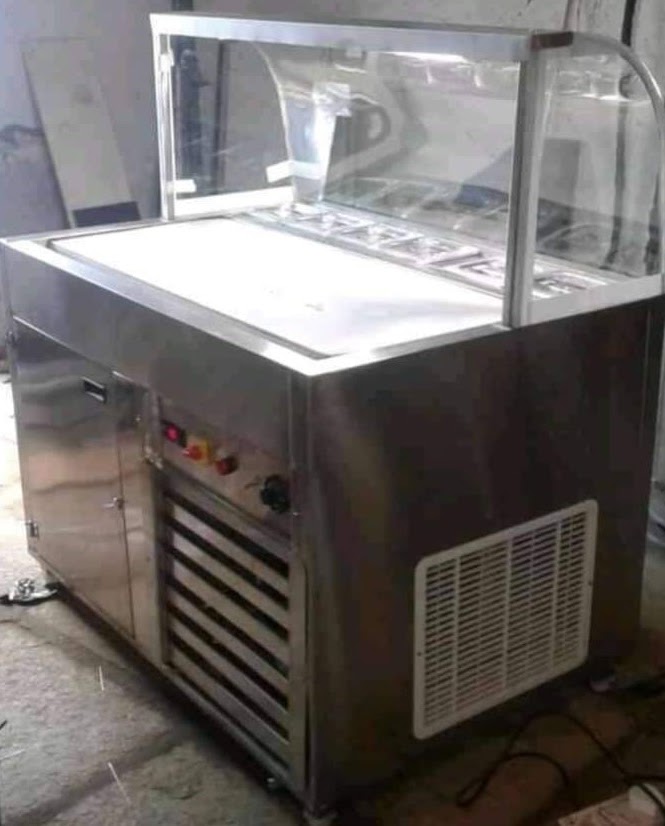 ICE CREAM MAKING COLD STONE